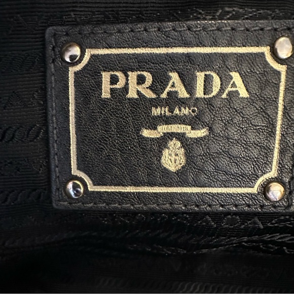 🔥SALE 🔥💎GUARANTEED AUTHENTIC PRADA Vitello Phenix Shopping Tote/MINT CONDITION 💎 - Picture 10 of 16